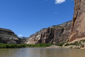 la bellezza paesaggistica del Colorado. splendidi paesaggi drammatici nel monumento nazionale dei dinosauri, in colorado foto