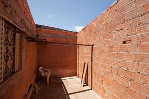 planaltina goias, brasile, 3-13-22-casa in fase di ricostruzione e ristrutturazione foto