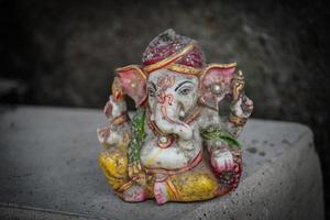Lord Ganesh ji statua immagine all'aperto foto