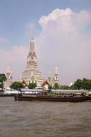 canali di Bangkok con barche foto