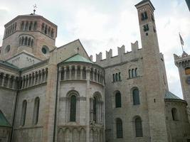 cattedrale di san vigilio, duomo di trento in trento foto