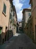 veduta della città di cortona foto