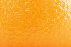 sbucciare arance macro isolato su sfondo bianco in studio di luce foto