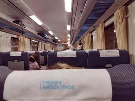buenos aires, argentina, 2022. interno del carro di trenes argentinos foto