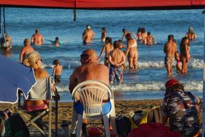 necochea, buenos aires, argentina, 2021. bagnini in spiaggia foto