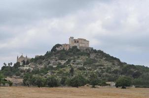 vista della città di arta foto