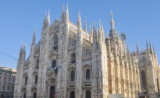 duomo di milano cattedrale gotica chiesa milano italia foto