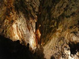 grotta carsica a postojna foto