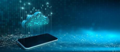 tecnologia di cloud computing rete di archiviazione Internet su smartphone. foto