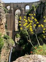 ronda, andalucia, spagna, 2014. vista del nuovo ponte di ronda foto