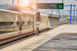 stazione ferroviaria di antequera che serve destinazioni andaluse di riferimento foto