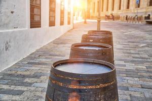 strade di cordoba in una giornata di sole nel centro storico della città foto