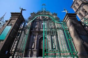 messico, cattedrale di puebla sulla piazza centrale dello zocalo nel centro storico della città foto