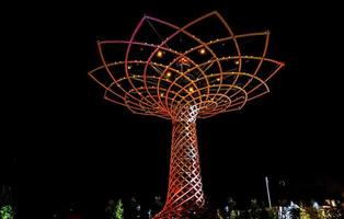 milano, italia, 2015. albero della vita foto