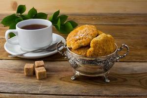 colazione con biscotti fatti in casa foto