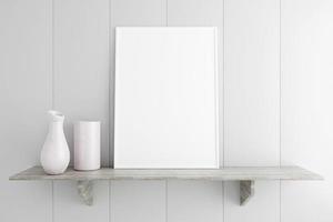 poster bianco verticale minimalista e pulito o mockup di cornice per foto sul tavolo di marmo in soggiorno. rendering 3D.