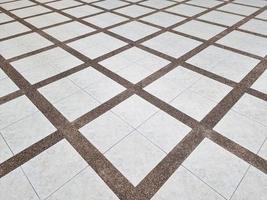 bianco grigio v forma tabella linee pavimento matrice texture di sfondo foto