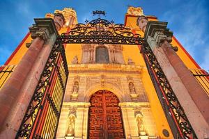 ingresso della basilica di nostra signora di guanajuato basilica de nuestra senora de guanajuato foto