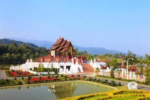 padiglione reale nel parco della flora reale, chiang mai, tailandia foto