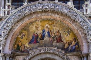 mosaico del giudizio universale del 1836 sulla basilica di san marco a venezia, italia foto