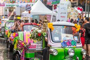 bangkok songkran festival siam square 2016, il festival di songkran è celebrato in Thailandia come il tradizionale capodanno dal 13 al 15 aprile. foto