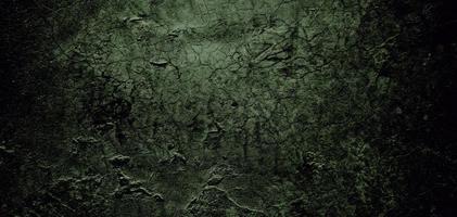 parete scura spaventosa, struttura di cemento sgangherata per lo sfondo, parete piena di graffi foto