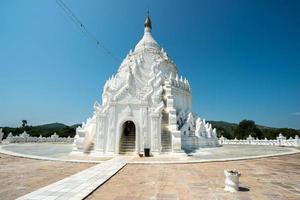 architettura della pagoda hsinbyume il taj mahal del myanmar. foto