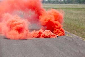 trama di fumo rosso per lo sfondo foto