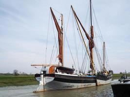 faversham, Kent, Regno Unito, 2014. Cambria restaurata chiatta a vela sul Tamigi foto