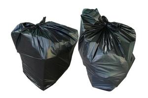 sacchetto della spazzatura nero per isolare riciclato su sfondo bianco. foto