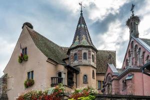 eguisheim, haut-rhin alsazia, francia, 2015. castello di eguisheim foto