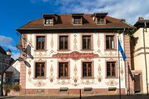 eguisheim, haut-rhin alsazia, francia, 2015. ostello la ferme du pape foto