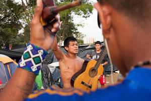 brasilia, df, brasile-12 aprile 2022 nativi indigeni provenienti da tutto il brasile, scendono a brasilia, per l'annuale accampamento di terra libera o acampamento terra livre. foto