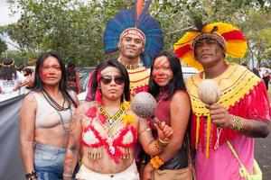 brasilia, df, brasile-13 aprile 2022 indains indigeni provenienti da tutto il brasile, si riuniscono a brasilia, per l'annuale accampamento di terra libera o acampamento terra livre. foto