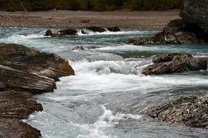 il fiume del cavallo che scalcia foto