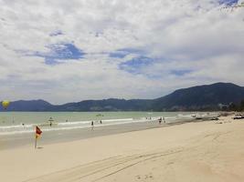 spiagge più belle. spiaggia di patong a phuket, tailandia. foto