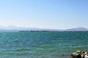 la natura del lago armenia.sevan foto