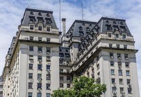 Buenos Aires, Argentina. 2019. edificio di vecchi uffici foto