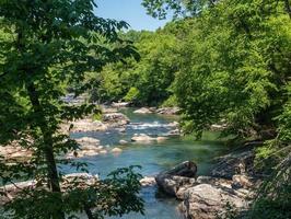 famiglie nel parco statale di audra vicino a buckhannon nella virginia occidentale foto