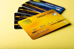 carta di credito, bancomat, biglietti da visita finanziari e business online foto