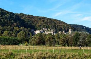 abergele, conwy, galles, regno unito, 2012. vista del castello di gwrych foto