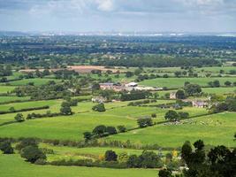 vista della campagna del Cheshire dal castello di Beeston foto