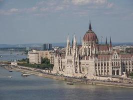 budapest sul fiume Danubio foto