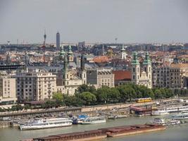 budapest sul fiume Danubio foto