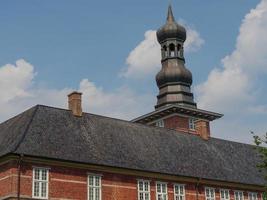 la città di Husum al mare del nord foto