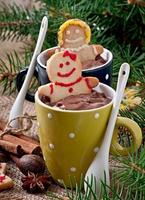 cioccolata calda e pan di zenzero di Natale foto