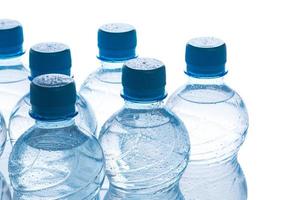 bottiglie con acqua foto