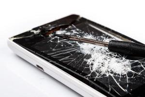 smartphone con display rotto foto