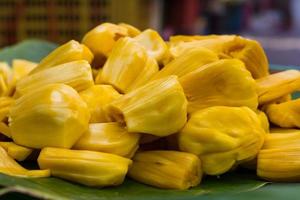 frutta gialla, jackfruit foto