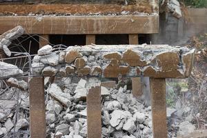 travi e colonne di ponti di scarto foto